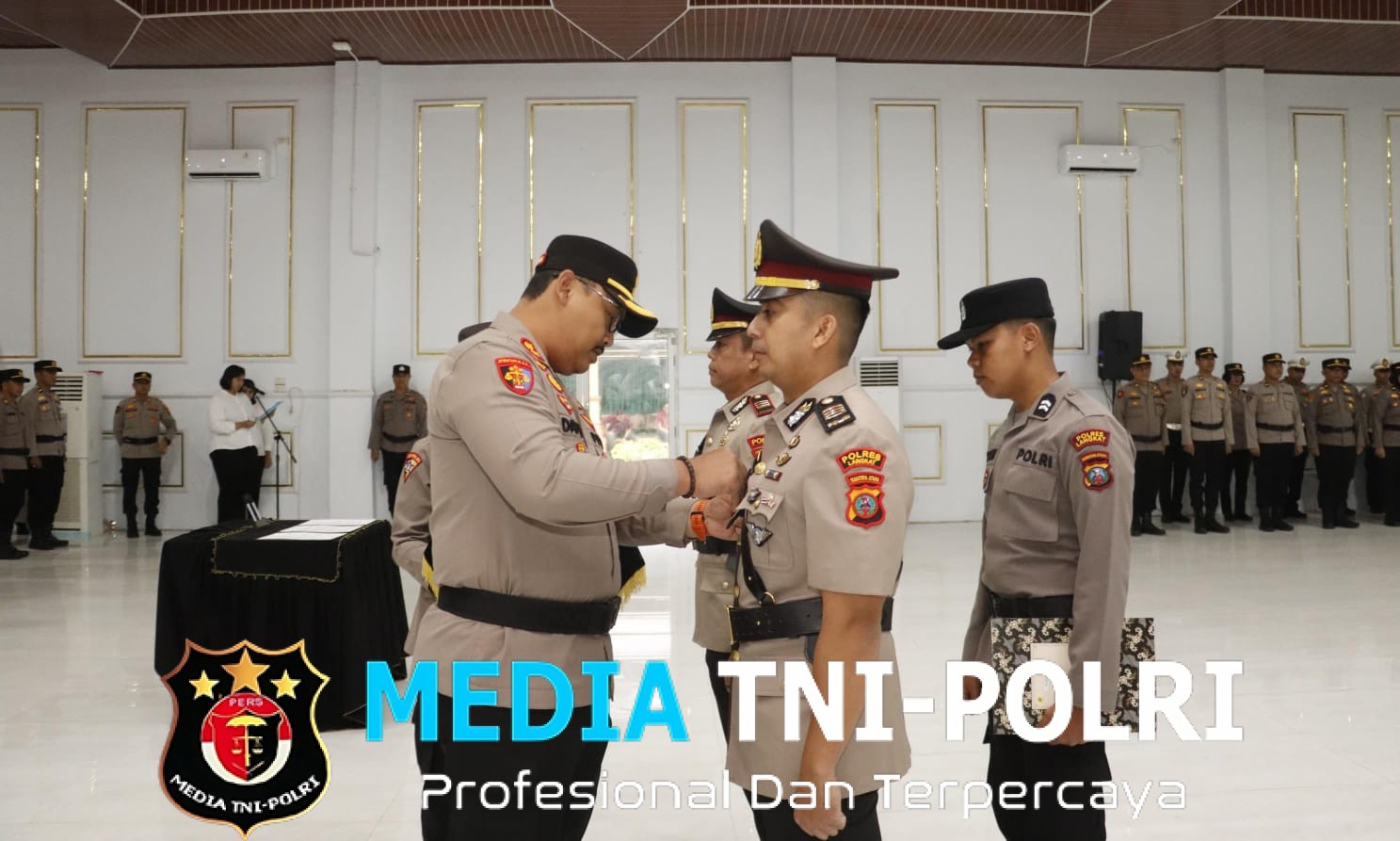 Gotong Royong Wujud Nyata Kehadiran Polisi di Tengah Masyarakat