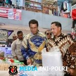Tinjau Pasar Palimo Palembang, Mendagri dan Mentan Pastikan Distribusi Beras SPHP Lancar dan Terjangkau