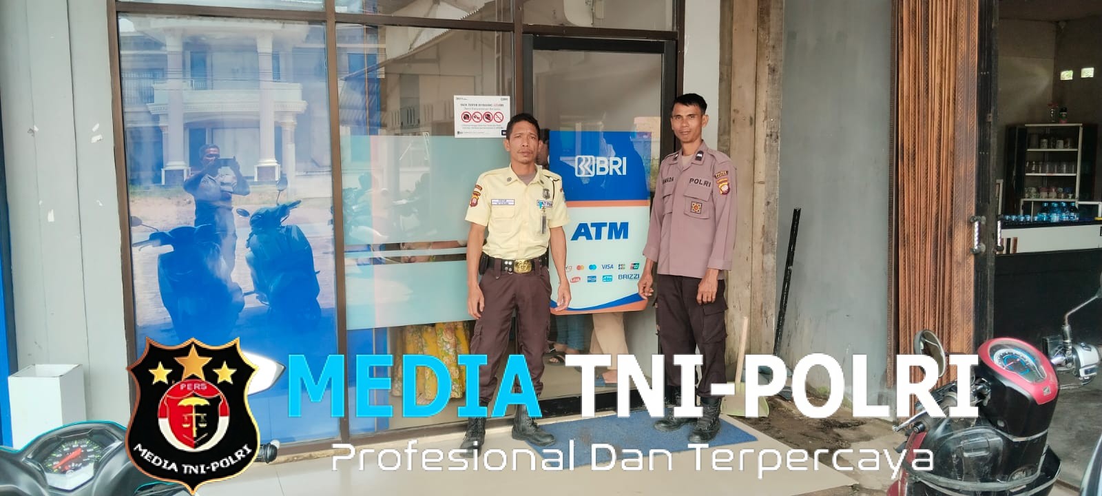 Dekat dengan Warga, Polsek Sengah Temila Laksanakan Patroli Dialogis Siang Hari