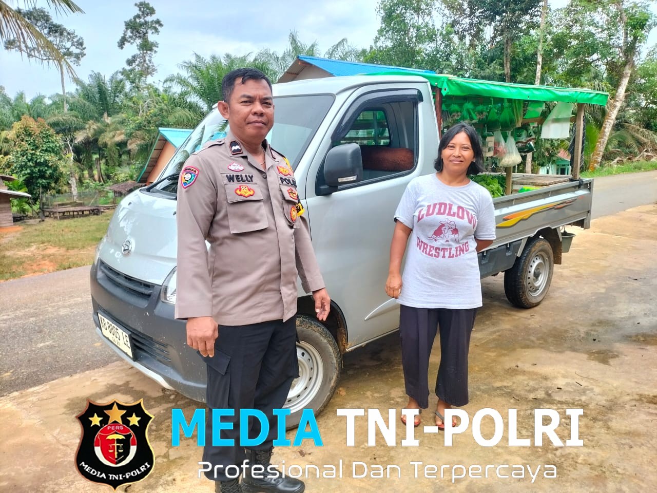 Patroli Siang Polsek Sebangki, Polisi Ajak Warga Ngobrol Santai Soal Kamtibmas