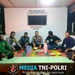 Kapolsek Muara Gembong Gelar “Ngopi Kamtibmas” Bersama Tokoh Masyarakat Kampung Kedung Cinde