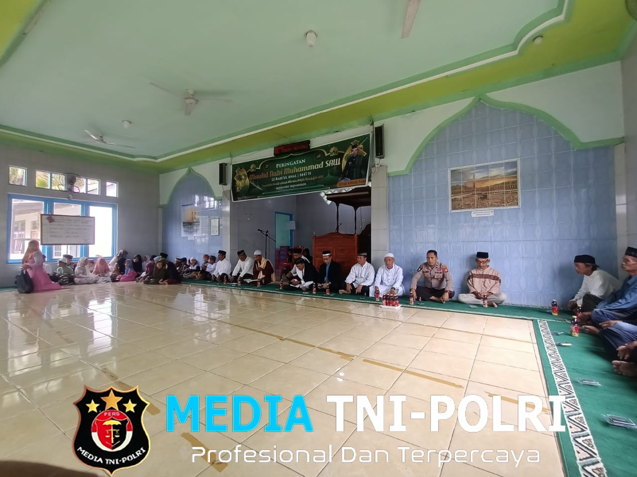 Polsek Menjalin Amankan Perayaan Maulid Nabi di Mesjid Nurul Yaqin Menjalin