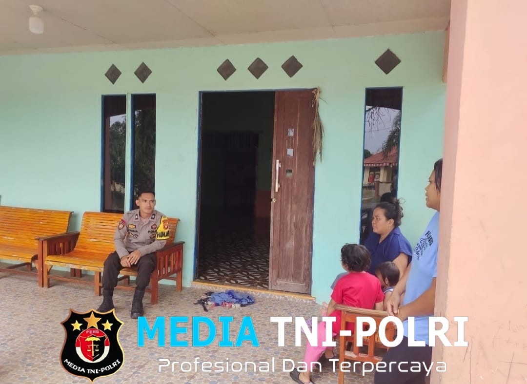 Kisah Humanis Briptu F. Cimbun Sambang Warga di Hari Libur