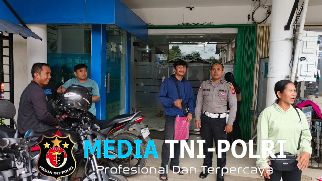 Patroli Siang Polsek Mandor, Bentuk Nyata Pelayanan dan Perlindungan Masyarakat