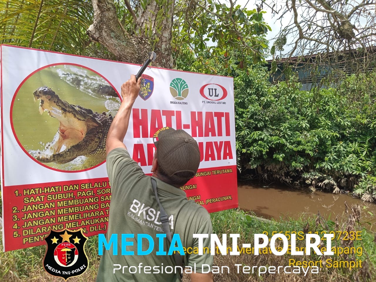 BKSDA Resort Sampit Pasang 4 Spanduk Peringatan dan Himbauan Terkait Buaya di Sungai Mentaya