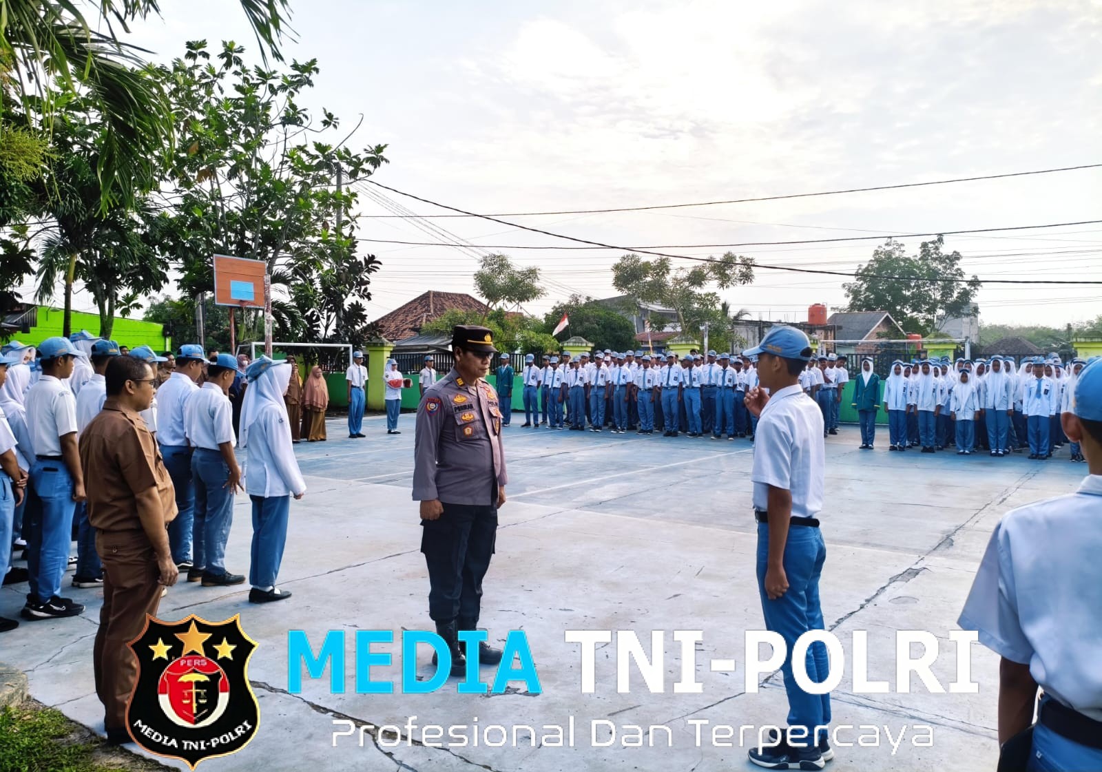 Wakili Kapolres Mesuji Kasat Binmas Gelar Kegiatan Preventif dan Preemtif di SMK Negeri 01 Simpang Pematang