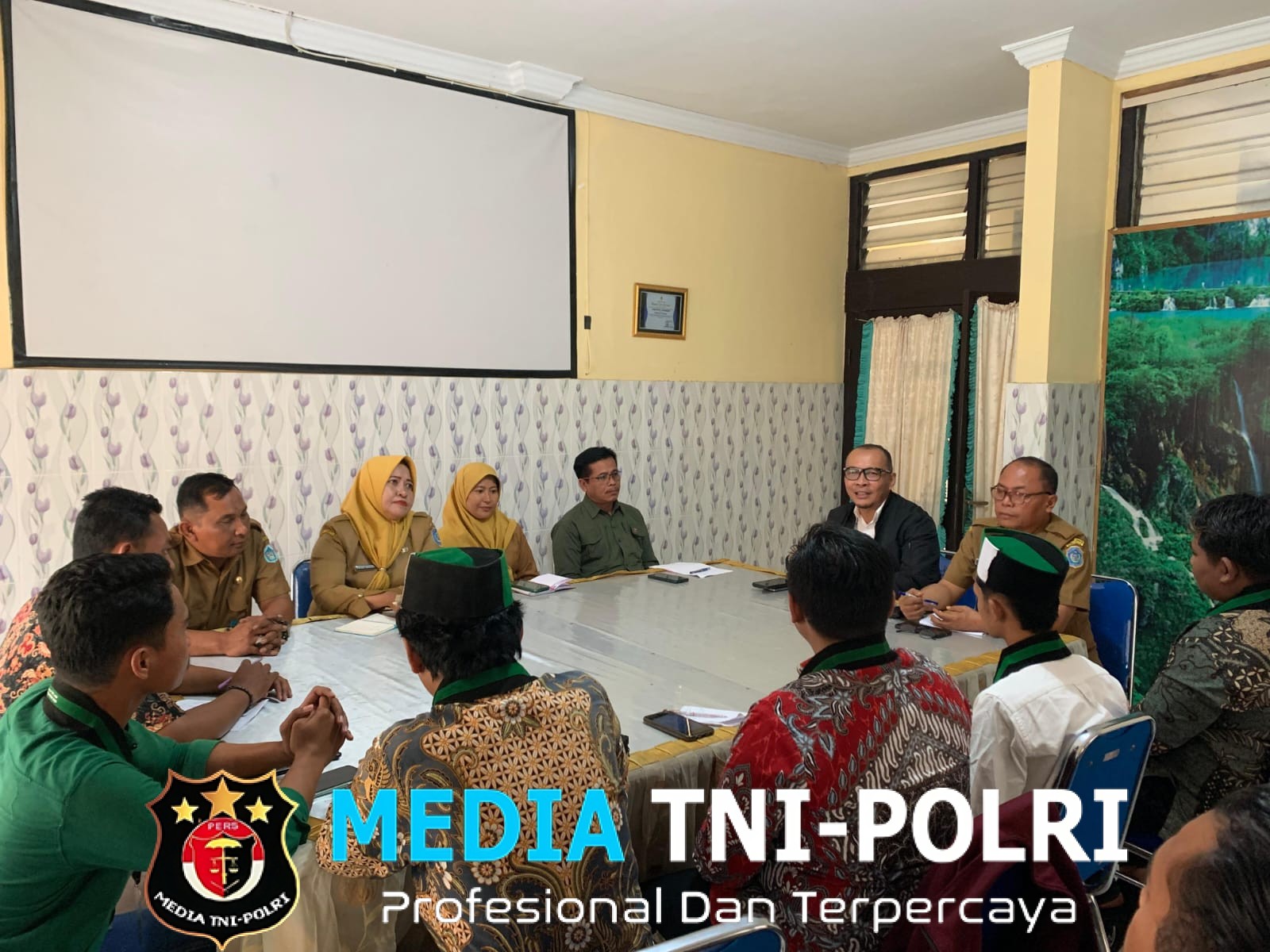 HMI Lamongan Audiensi ke Bakesbangpol, Tiga Kesepakatan Lahir dari Kritik Atas Program yang Dinilai Kurang Efektif