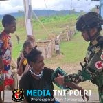 Program Cek Kesehatan Gratis Satgas Yonif 521/DY di Pos Distrik Kobagma