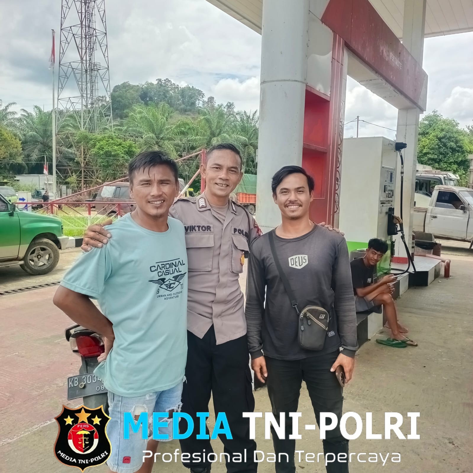 Sambang Dialogis Personil Polsubsektor Jelimpo Ingatkan Warga Untuk Menjaga Situasi Kamtibmas Tetap Aman