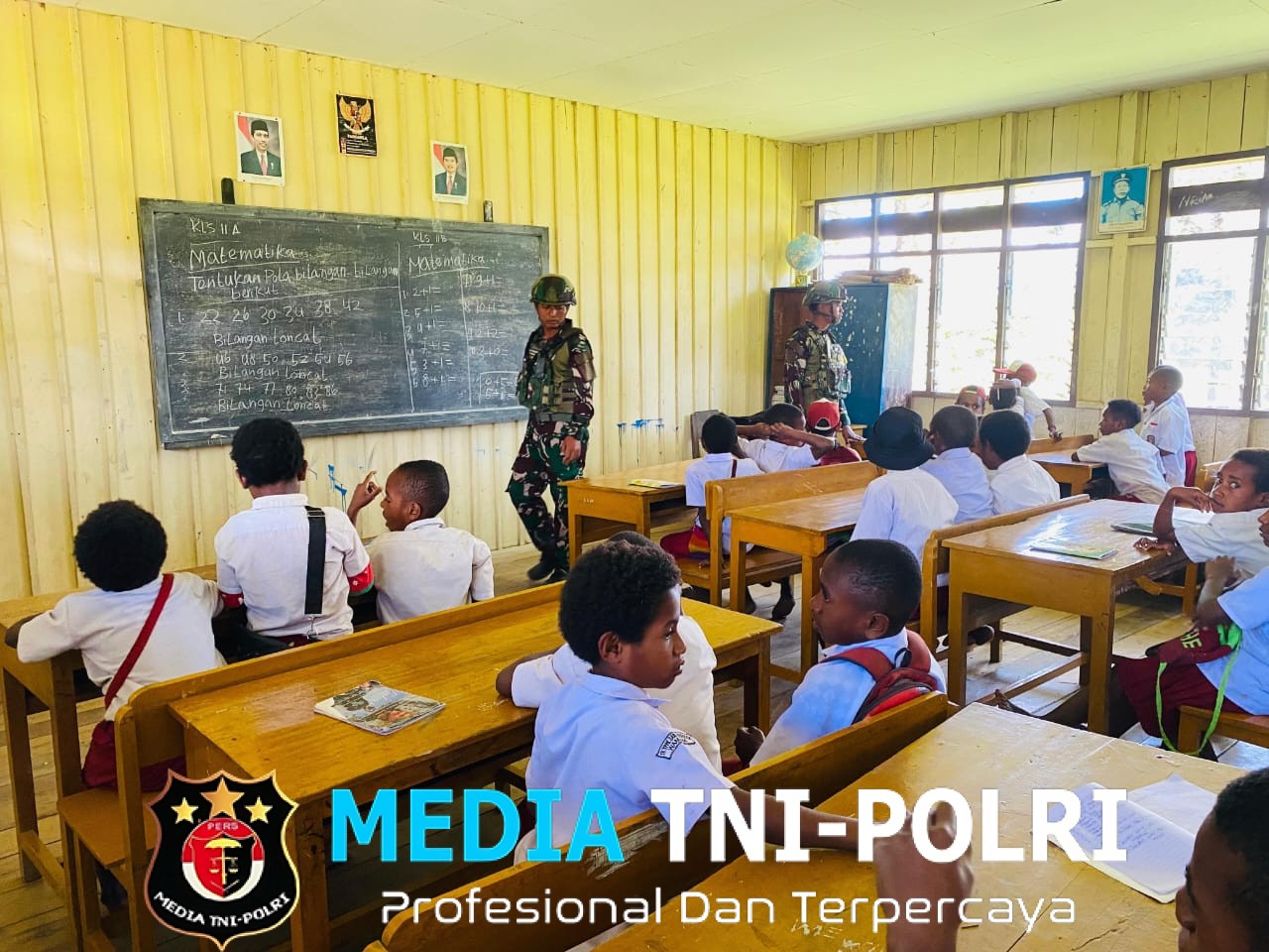 Menuntut Ilmu di Pedalaman Satgas Yonif 521/DY di Distrik Eragayam