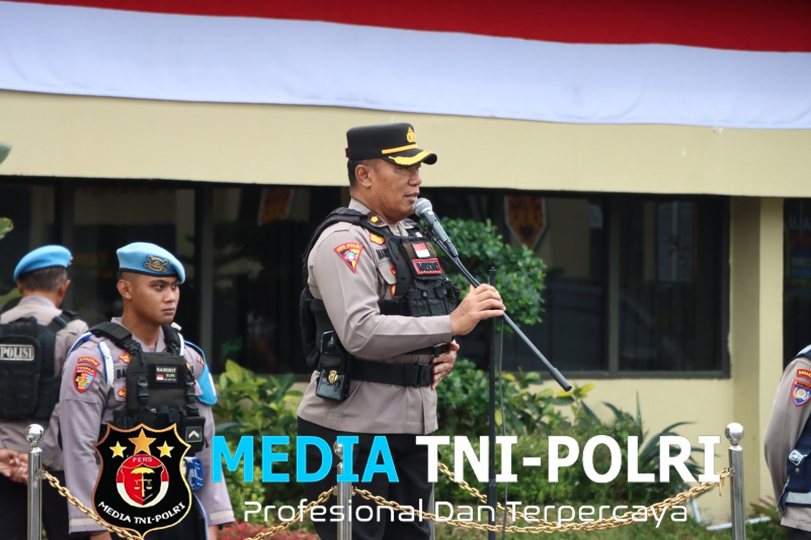 Polres Kotim Gelar Apel Pengecekan Pasukan Sebelum Amankan Demo di Depan Kantor Bupati