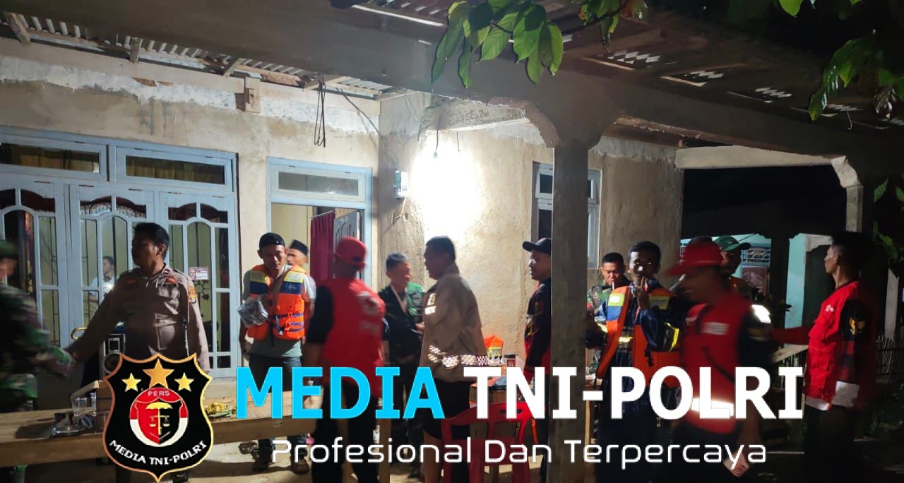 Banjir Bandang dan Longsor Terjang Lampung Barat, Polisi Evakuasi Warga Hingga Tengah Malam