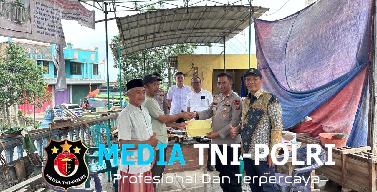 Ngobarmas di Batu Kramat, Kapolres Tanggamus Silaturahmi dengan Pengurus Masjid
