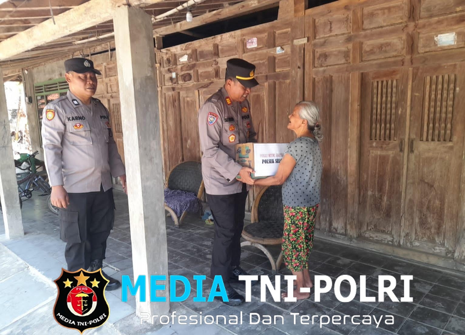 Polsek Selogiri Gelar Jumat Berkah untuk Warga Kurang Mampu