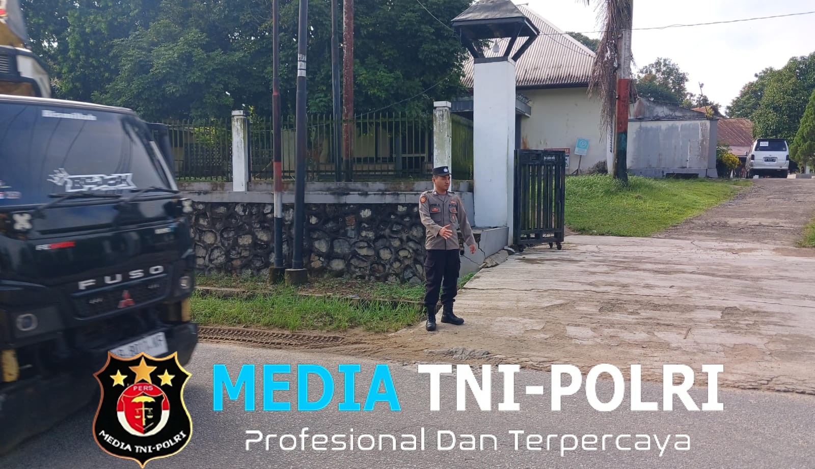 Polsek Menjalin Pastikan Ibadah Misa Minggu Berjalan Aman dan Khidmat