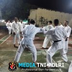 Tingkatkan Keterampilan, Personel Polsek Mempawah Hulu Gelar Latihan Beladiri Polri