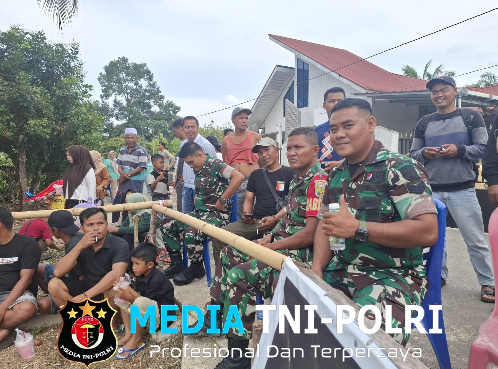 Koramil 420-07/Sei Manau Laksanakan Pengamanan Turnamen Bola Kaki di Merangin Jambi