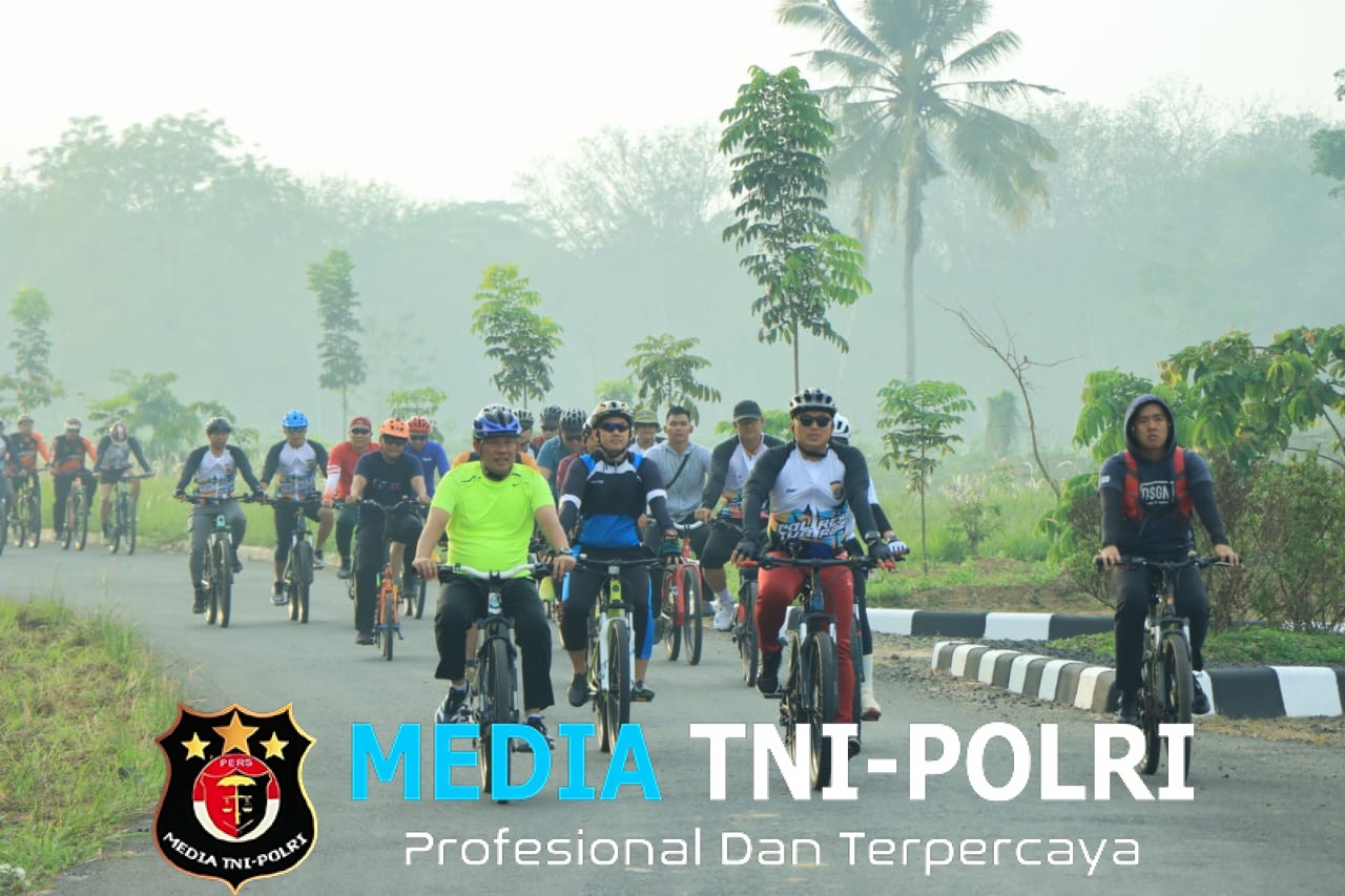 Kapolres Tulang Bawang Barat Bersama Wakil Bupati Gelar Gowes Bareng, Bangun Semangat Hidup Sehat dan Kebersamaan