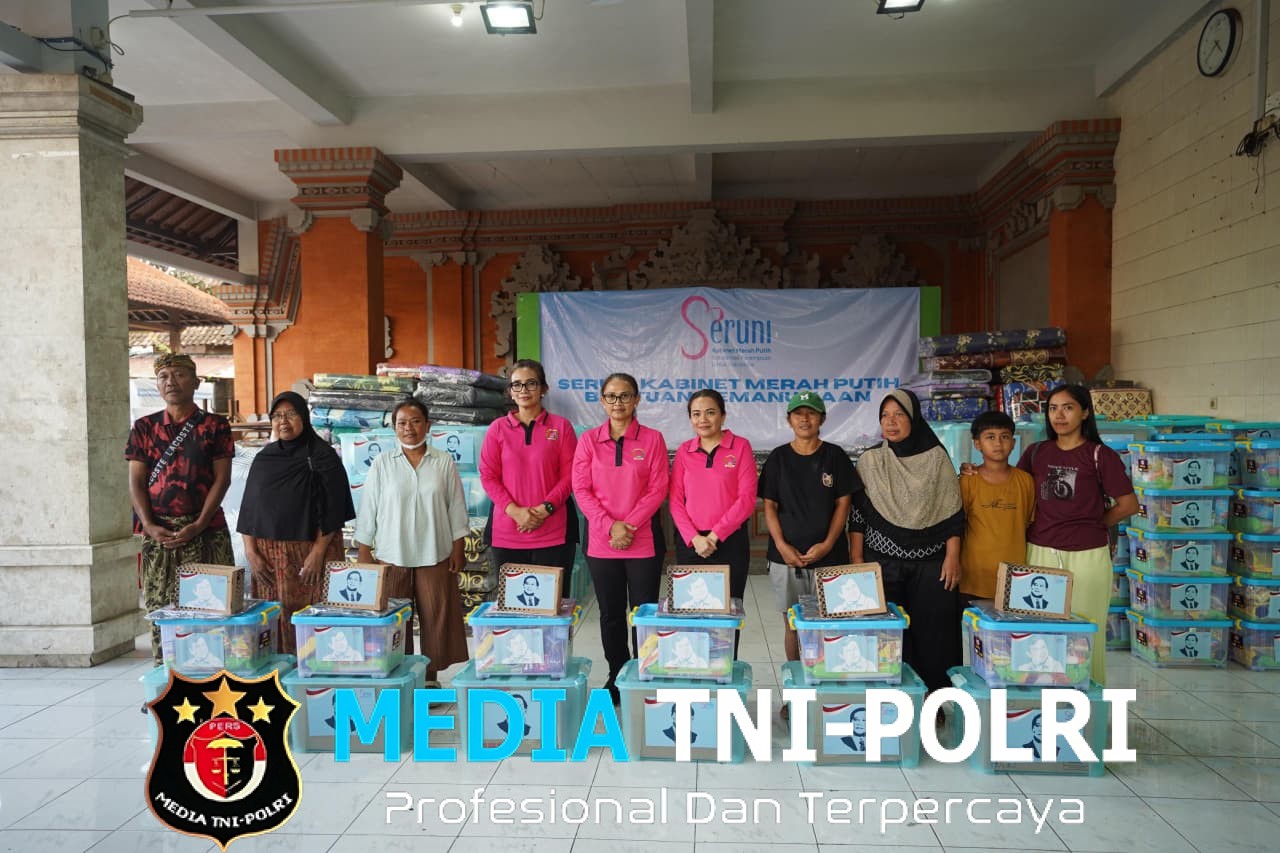 Peduli Sesama, Ketua Umum Bhayangkari Salurkan Bantuan untuk Masyarakat Terdampak Banjir di Bali