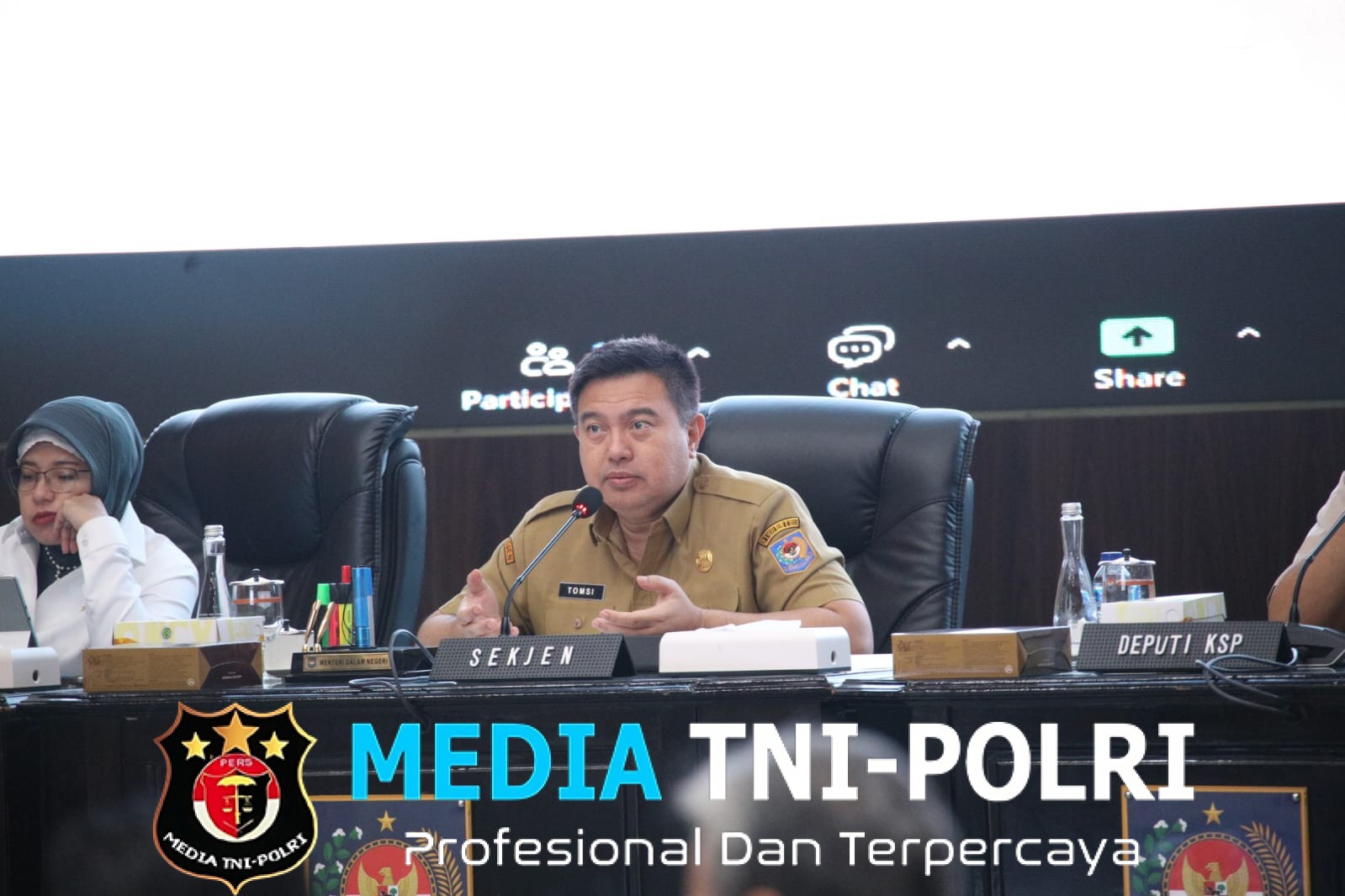 Sekjen Kemendagri Imbau Pemda Tidak Cepat Puas Kendalikan Harga Beras