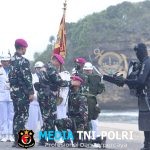 Danpasmar 1 Ikuti Upacara Pembaretan 527 Prajurit Muda Baret Ungu