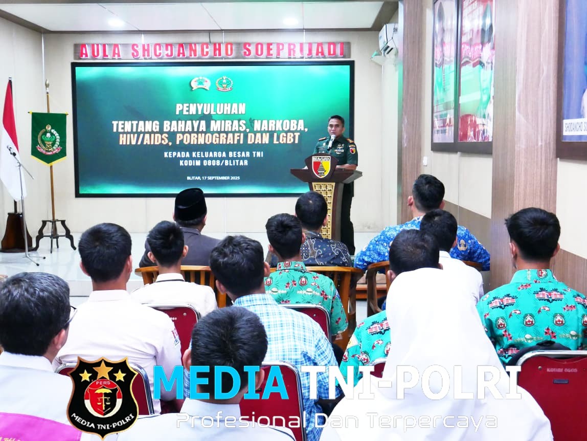 Gelar Penyuluhan Dan pemeriksaan Kesehatan, Kodim 0808 Sosialisasi Bahaya Miras, Narkoba, HIV/AIDS, Pornografi Dan LGBT Kepada Keluarga TNI