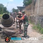 Gotong Royong Babinsa dan Warga Desa Telawong Wujudkan Jalan yang Lebih Baik