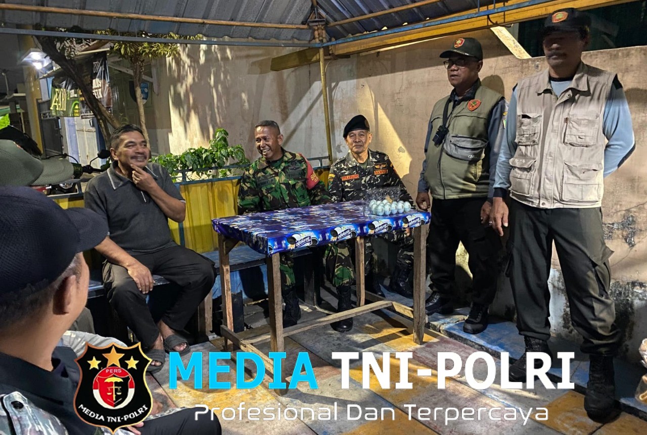 Koramil Blimbing dan Banser Patroli Malam, Warga Diajak Aktif Siskamling