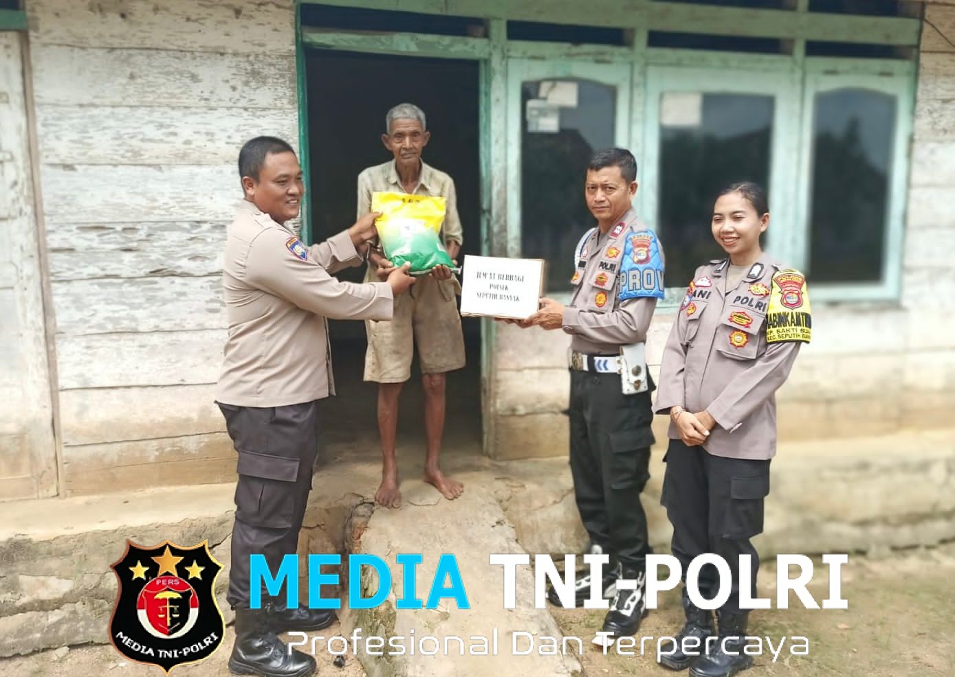 Berbagi dan Mengayomi, Wujud Nyata Pengabdian Polsek Seputih Banyak Kepada Masyarakat