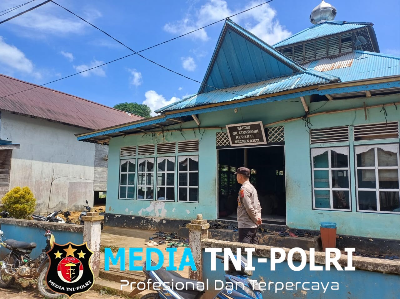 Ciptakan Kenyamanan Saat Ibadah, Polsek Meranti Lakukan Pengamanan Sholat Jumat