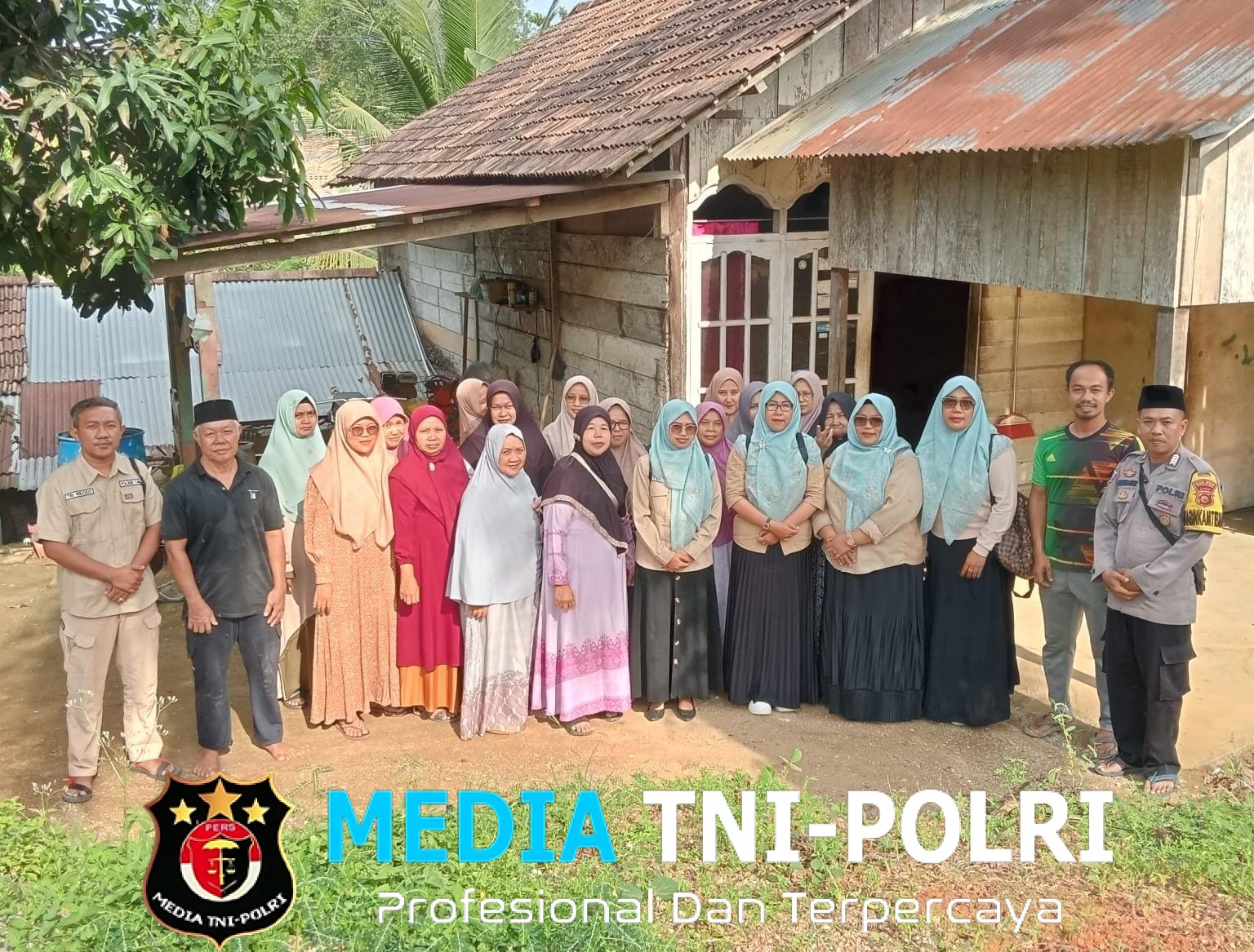 Kapolsek Tabir Selatan dan Yayasan Pundi Amal Jum’at Berkah Salurkan Bantuan untuk Warga Sakit di Sungai Sahut