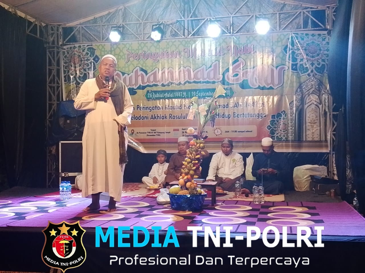 Peringatan Maulid Nabi Besar Muhammad SAW, di Lapangan Jalan TVRI Perumahan gang Karya Mandiri dan gang H Ibat RT 67/04