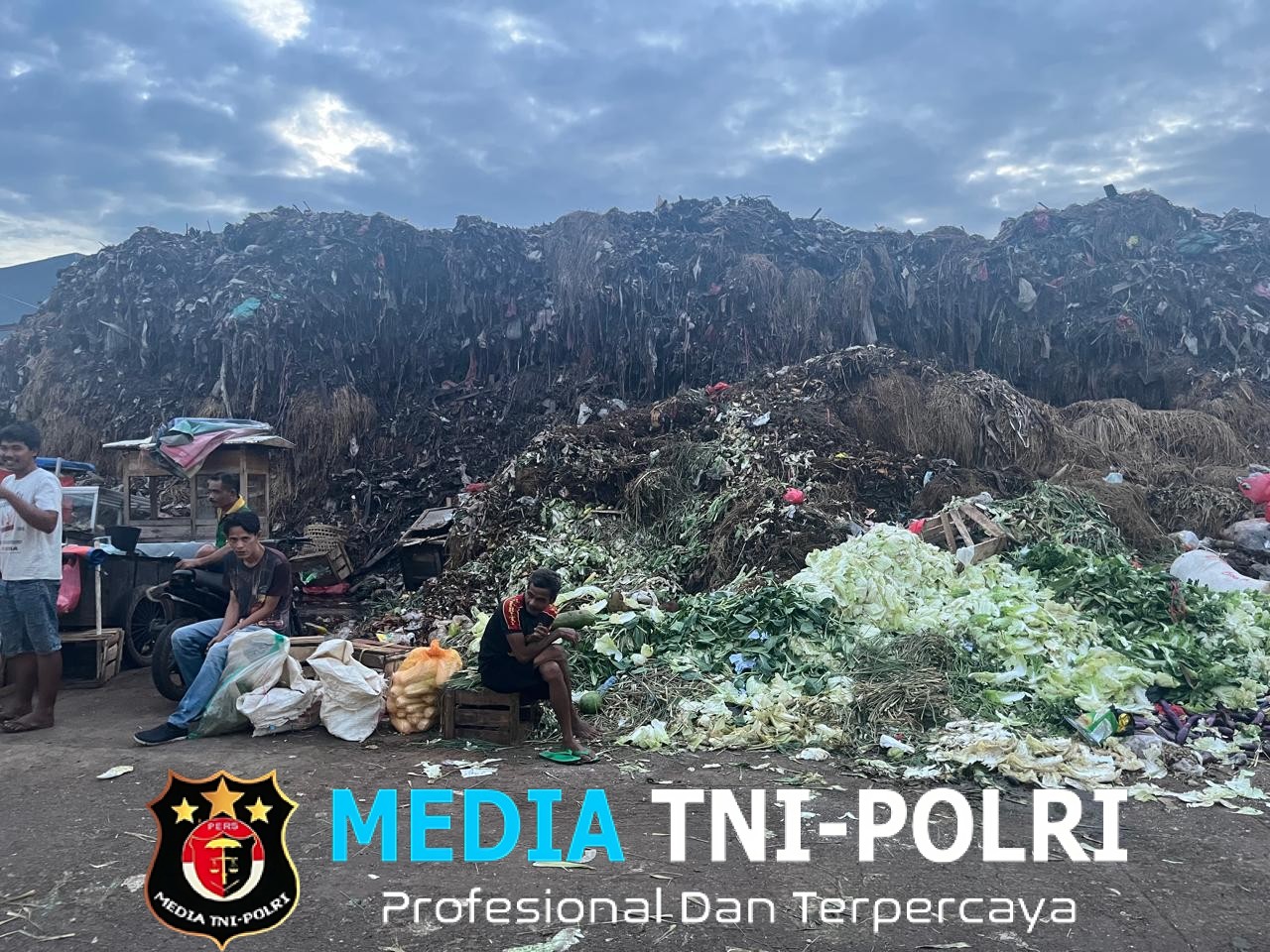 Kemelut Sampah Pasar Induk Kramat Jati, Warga Kelurahan Tengah Resah