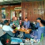 Hangatnya Komsos Babinsa dengan Pemuda, Dari Bahaya Narkoba hingga Ketahanan Pangan