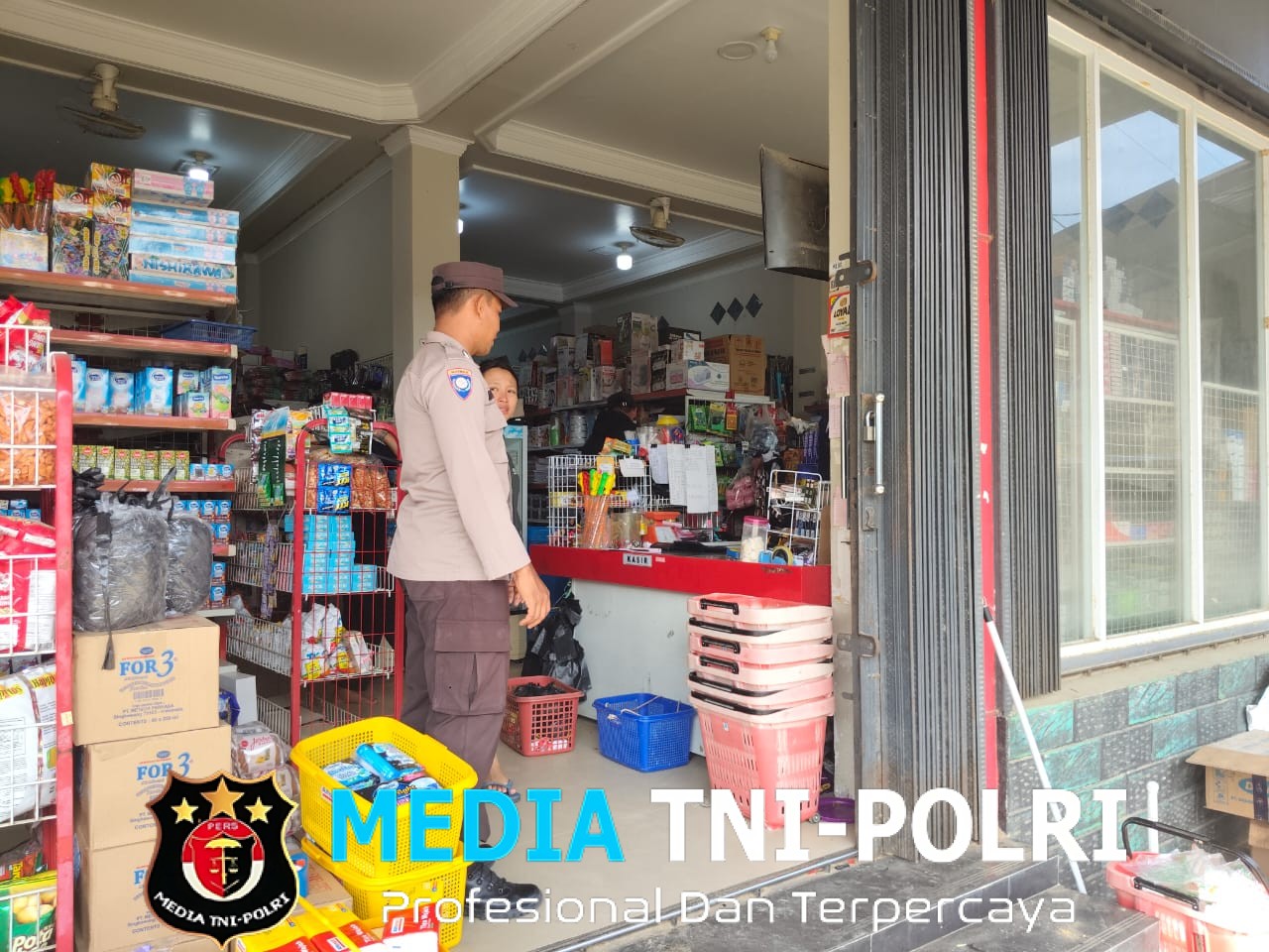 Cegah Pencurian, Polsek Air Besar Intensifkan Patroli Siang dan Ingatkan Sopir Sawit Cek Kendaraan