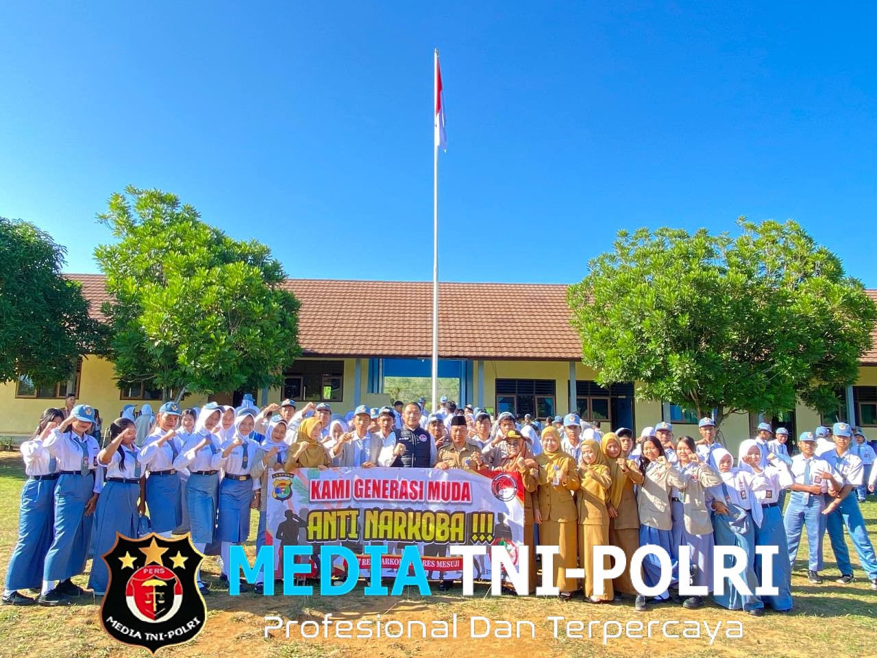 Kasat Narkoba dan Sat Lantas Polres Mesuji Gelar Goes To School, Himbau Bahaya Narkoba dan Judol