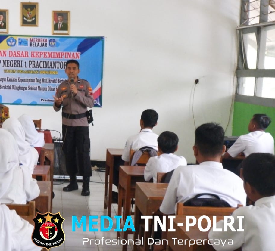 Polsek Pracimantoro Gelar Pelatihan Dasar Kepemimpinan untuk Siswa OSIS