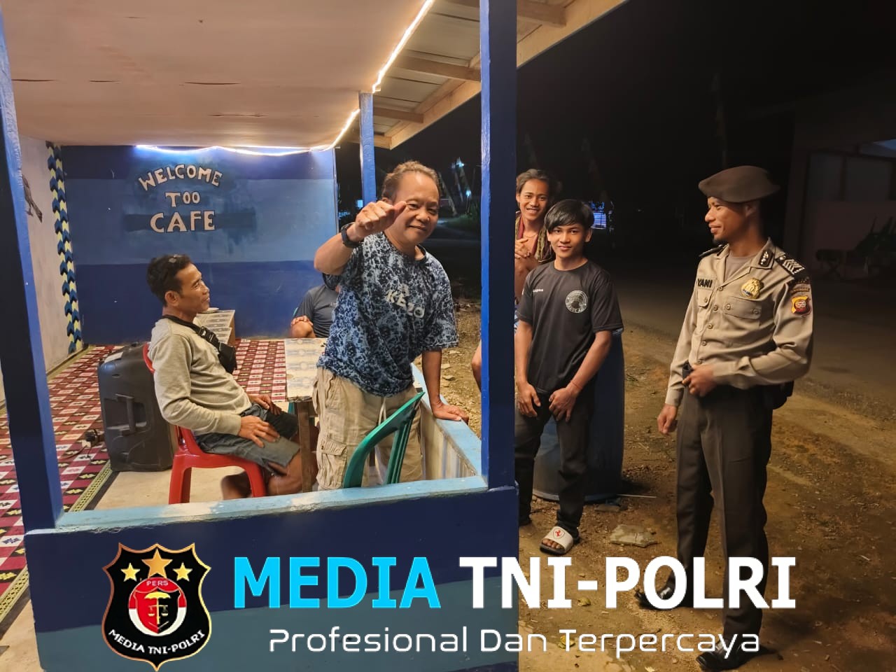 Warga Senang, Polisi Hadir di Tengah Malam Jaga Kondusifitas