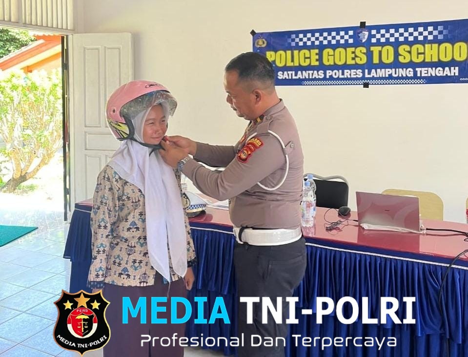 Polantas Menyapa Satlantas Polres Lampung Tengah Dorong Pelajar Tertib Berlalu Lintas Melalui Police Goes To School