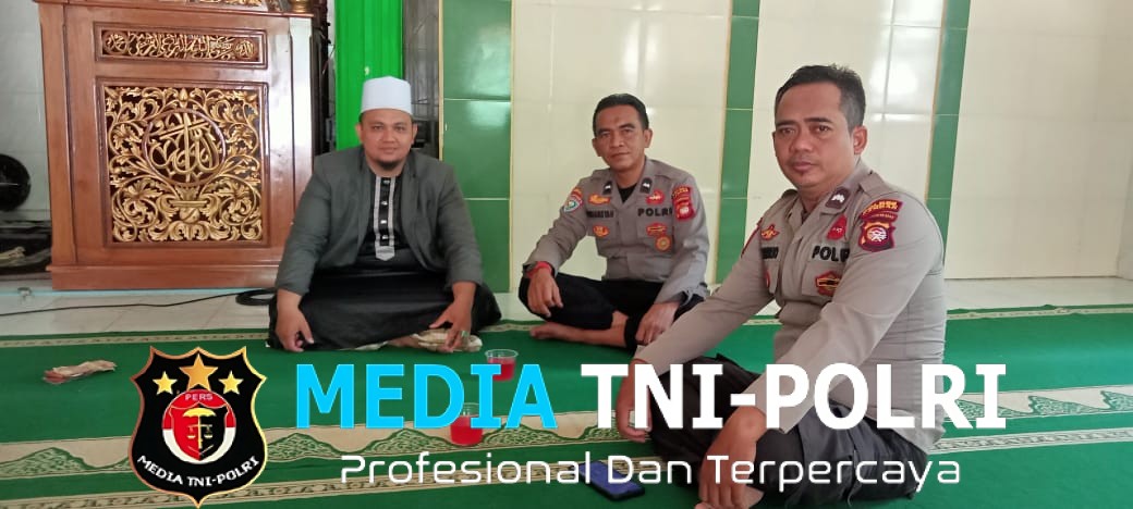 Pererat Silaturahmi, Polsek Sebangki Kunjungi Ketua Masjid Uswatun Hasanah