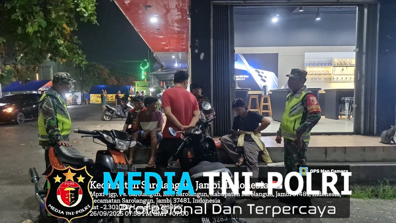 Patroli dan Komsos Malam, Tingkatkan Keamanan dan Silaturahmi di Tengah Masyarakat