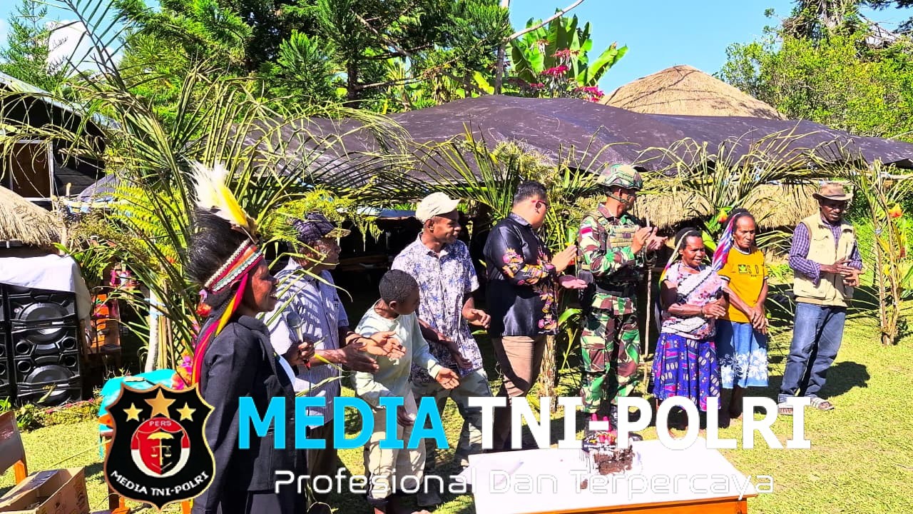 Tradisi Acara Bakar Batu Satgas Yonif 521/DY Turut Hadir Bersama Warga di Eragayam