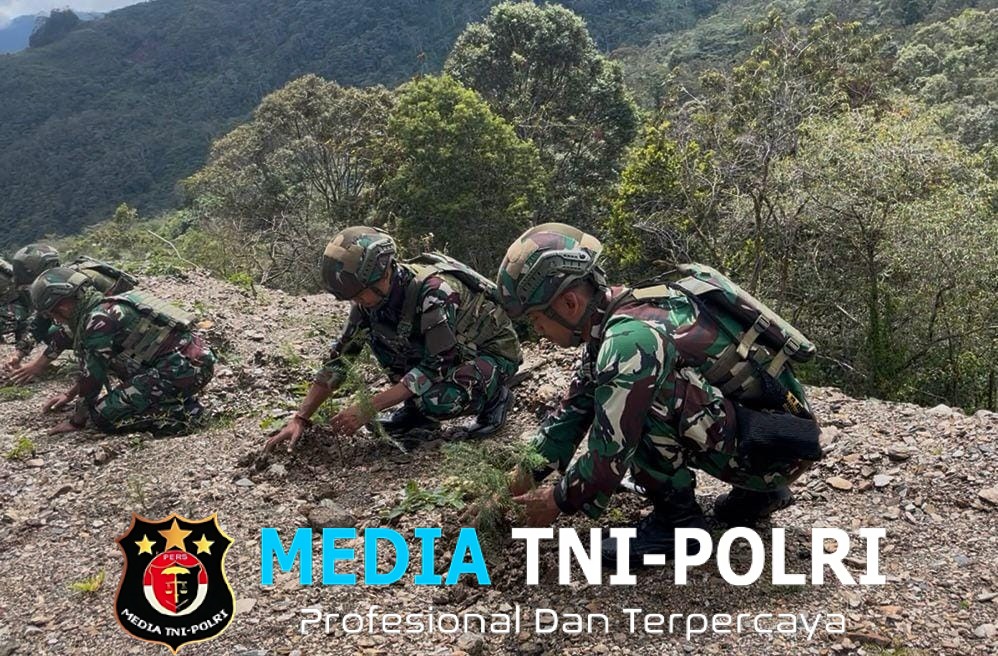 Bersatu Dengan Alam Satgas 521/DY Penanaman Pohon di Distrik Kelila Membramo Tengah