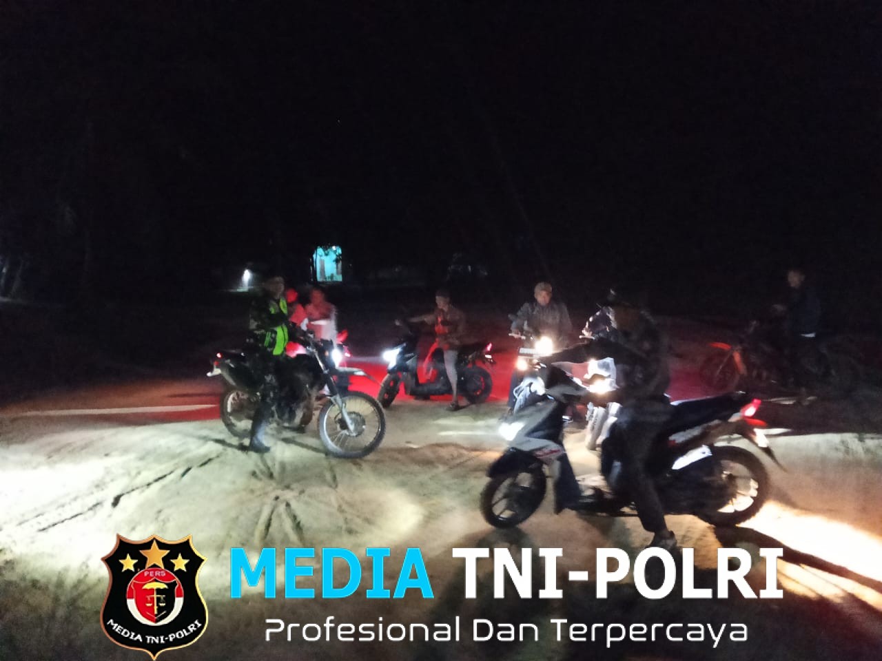 Patroli Pos Kamling, Koramil Jajaran Kodim Perkuat Keamanan Wilayah Bersama Warga