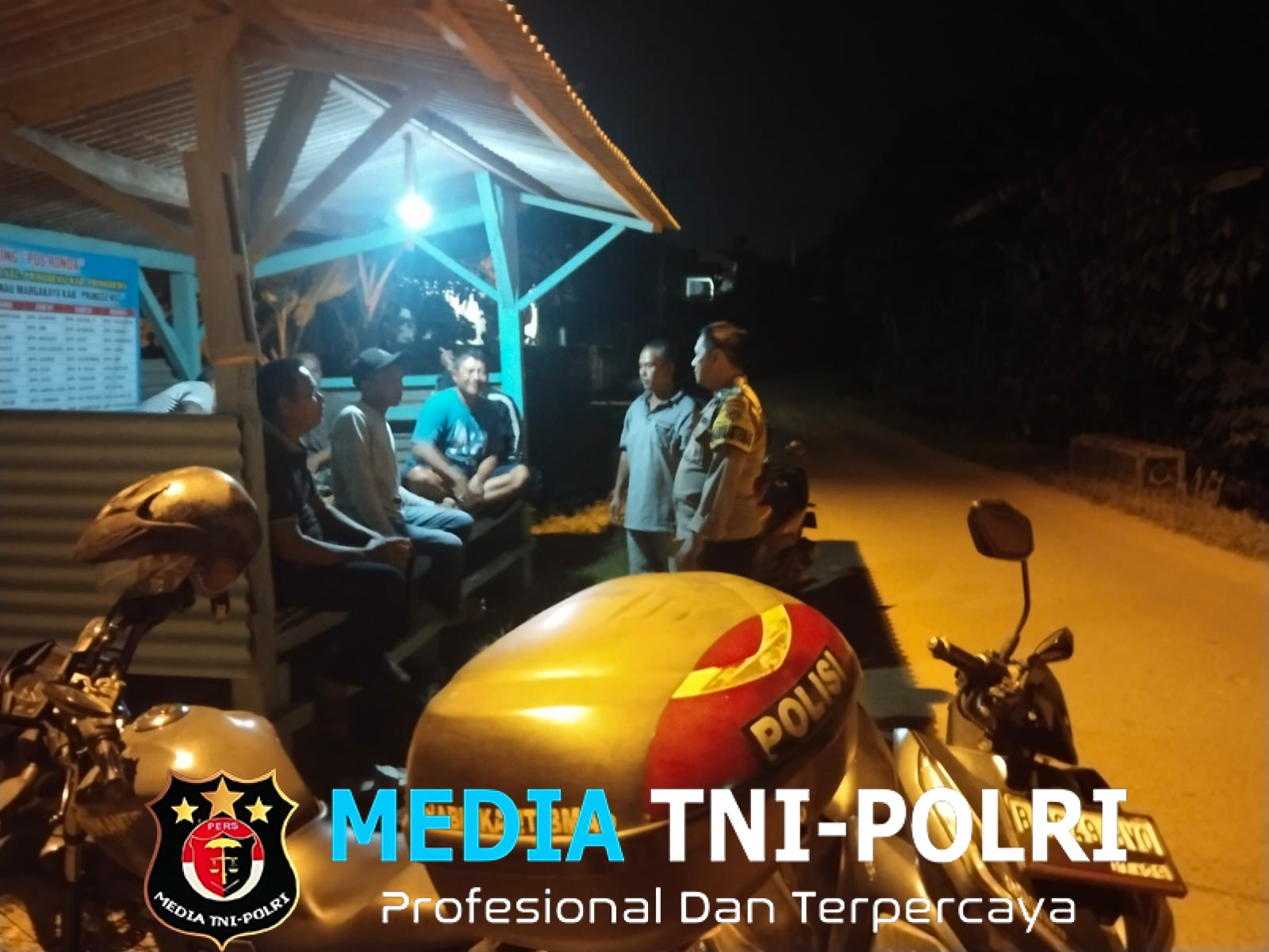 Ronda Malam di Margakaya Polisi dan Warga Kompak Jaga Lingkungan