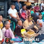 Kapolres Samosir Gelar Bakti Sosial untuk Korban Kebakaran 8 Unit Rumah di Desa Simarmata