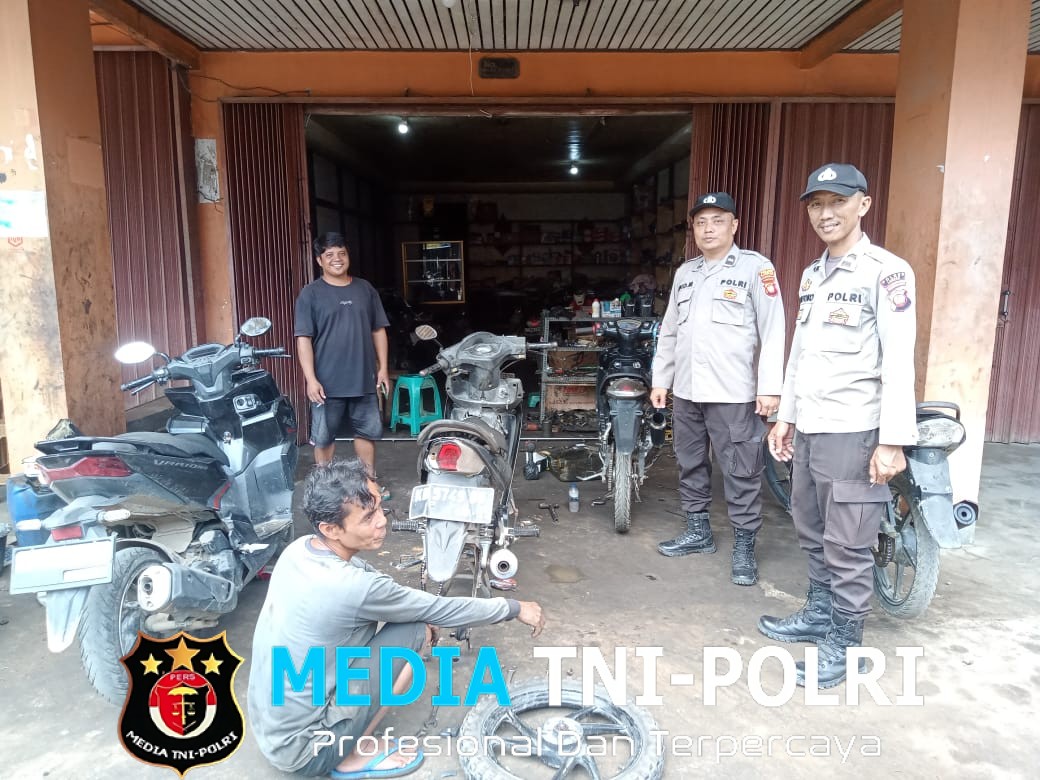 Samapta Polsek Menyuke Gencar Melaksanakan Patroli Siang Hari Untuk Kamtibmas