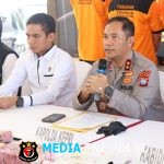 Kapolda Kepri Konferensi Pers Pengungkapan Kasus Tindak Pidana Korupsi Proyek Revitalisasi Dermaga Mengakibatkan Kerugian Negara Sebesar Rp.30,6 Miliar