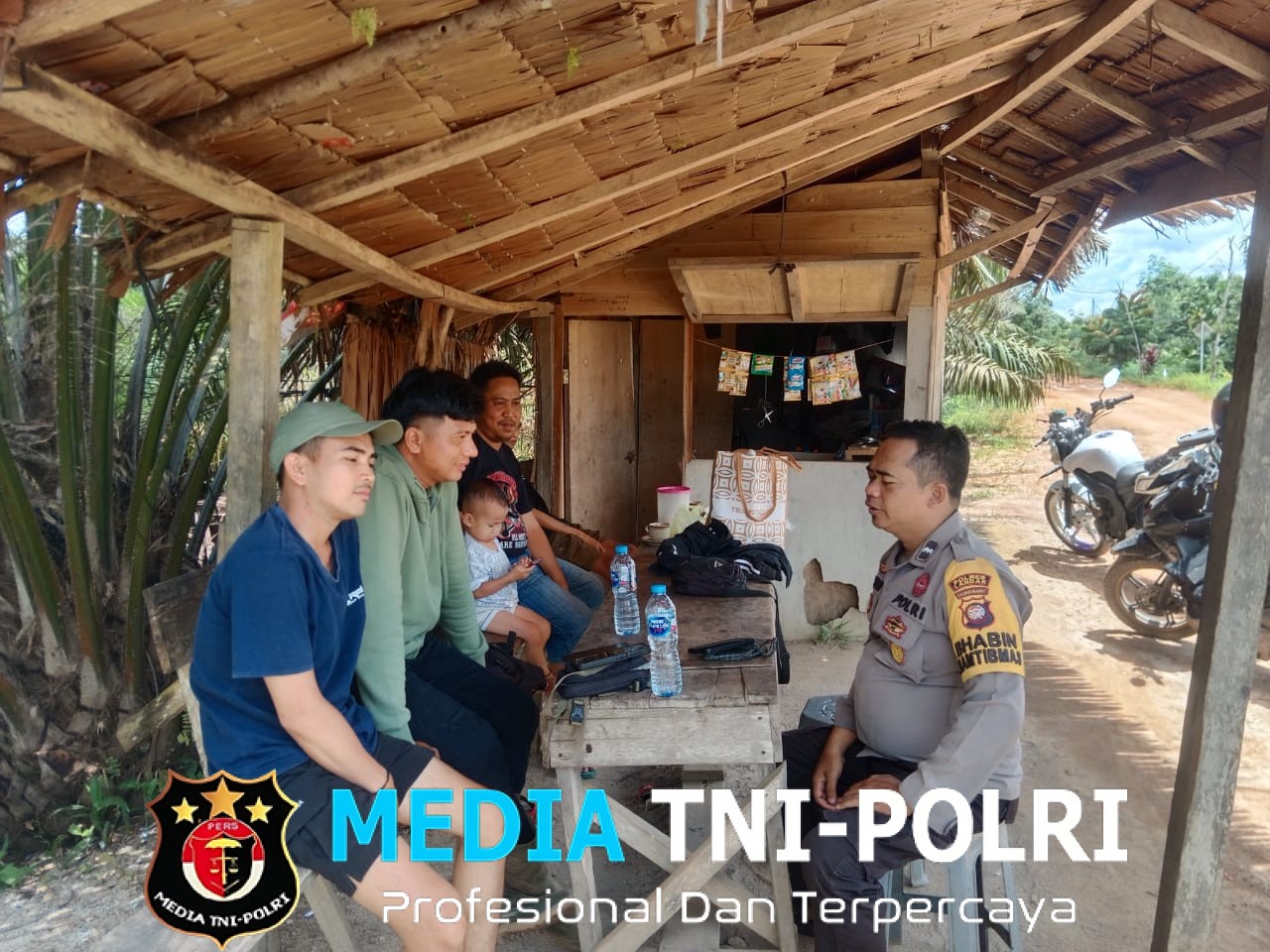 Kapolres Landak Apresiasi Sikap Humanis Bhabinkamtibmas di Tengah Warga