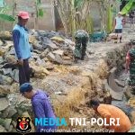 Babinsa Gelar Karya Bakti Pembuatan Talud Jalan, Wujud Kepedulian Perbaikan Infrastruktur
